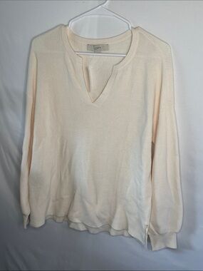 LOFT Cream V-Notch Long‎ Sleeve Knit Pullover